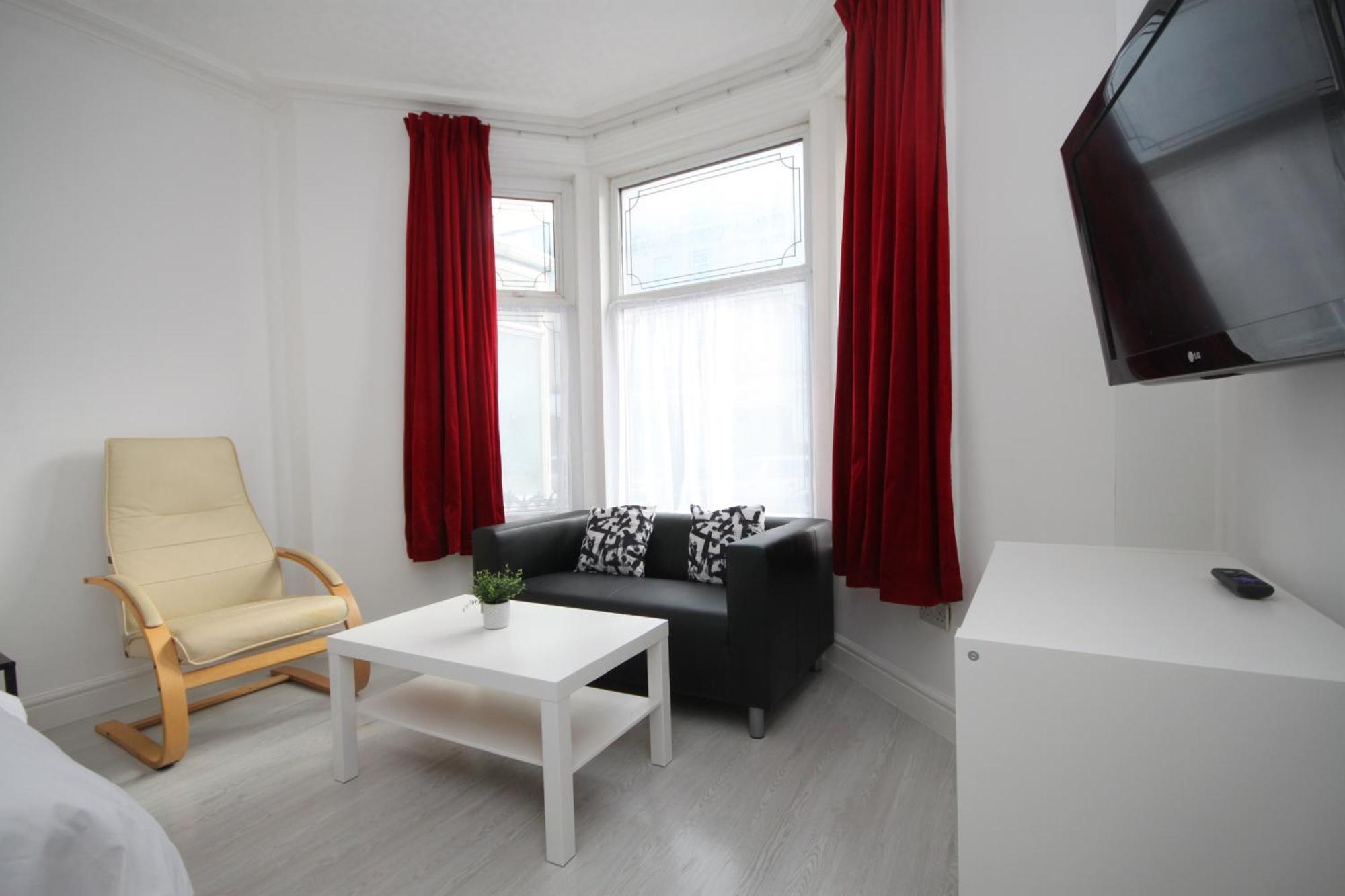 Barton Beachside Apartments - Free Parking, Modern Chic, Central Beach Location, Some Sea Views - Families Couples Or Over 23 Years Blackpool Exterior foto
